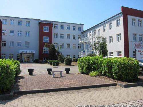 Durchgang zum Objekt - Verkehrsgünstig & preiswert - individuell gestaltbare Büroräume