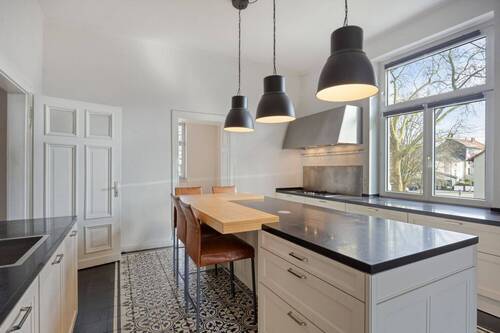Kochen - Großzügige Eigentumswohnung in modernisiertem Altbau zum sofortigen Bezug