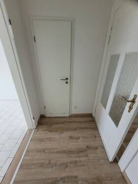 Einblick Flur - 2 Zimmer Etagenwohnung in Stralsund