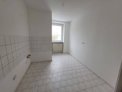 Einblick Küche - Etagenwohnung mit 49,30 m&sup2; in Stralsund zur Miete