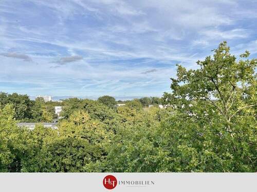 Wohnung zu verkaufen in Bremen Vahr – H &T Immobilien - Modernisiertes Zwei-Raumapartment in Bremen Neue Vahr!
