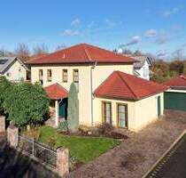 Sehr gepflegtes Traumhaus mit ebenerdigem Garten und großer Garage! - Görgeshausen