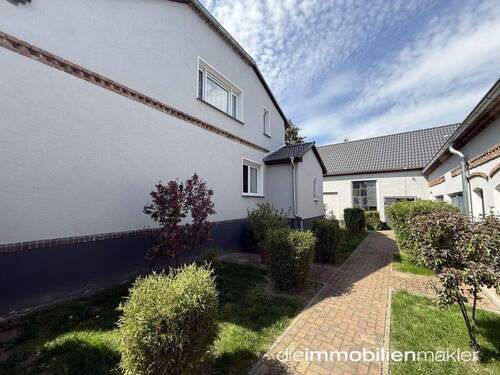 Innenhof - 8 Zimmer Bauernhaus, Landhaus in Luckau