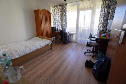 Zimmer 1 - 2 Zimmer Etagenwohnung in Unterschleißheim