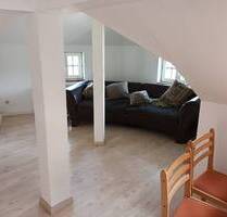 Charmante Dachgeschosswohnung - teils möbliert mit EBK - Auerbach