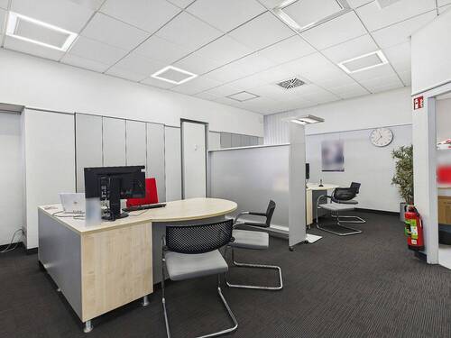EG - Büro mit 480,00 m&sup2; in Stuttgart zur Miete