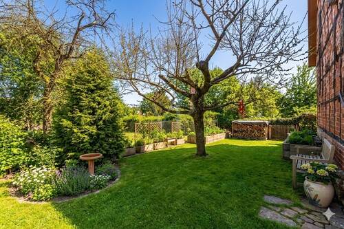 Gestaltungsmöglichkeit Garten - KI generiert - 