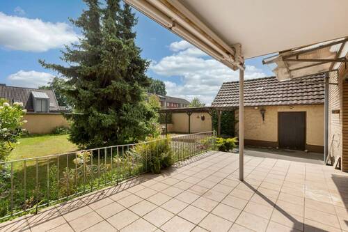 Terrasse - 3 Zimmer Doppelhaushälfte zum Kaufen in Neuss