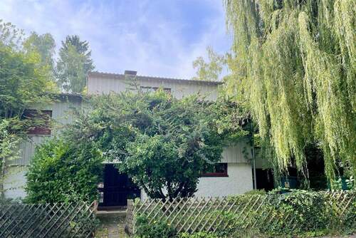 Außenansicht - Einfamilienhaus mit Einliegerwohung möchte aus dem Dornröschenschlaf erwachen