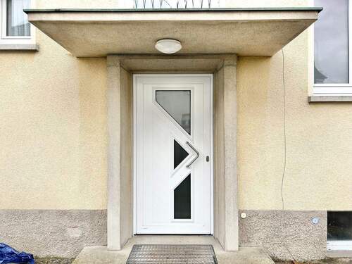 Hauseingang - 3 Zimmer Etagenwohnung zur Miete in Nürnberg