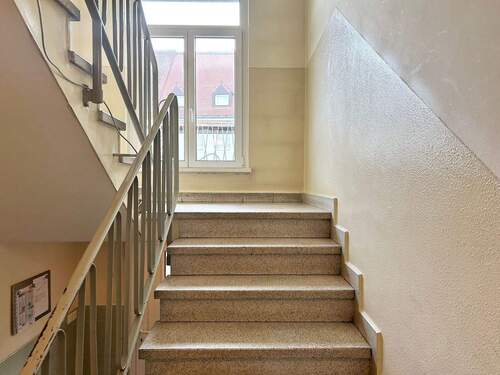 Treppenhaus - 3 Zimmer Etagenwohnung in Nürnberg