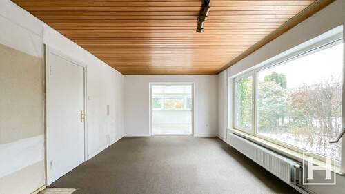 Wohnzimmer - 4 Zimmer Einfamilienhaus in Kaltenkirchen