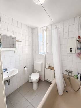 Bad - 2 Zimmer Etagenwohnung in Ludwigshafen