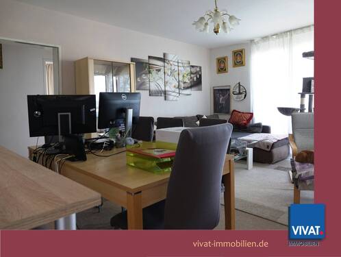 Bild 1 - 5-Zimmer-Wohnung mit 2 Bädern, Balkon, großer Aussicht und Stellplatz. Gut vermietet!