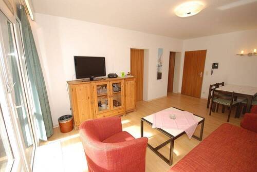 Wohnzimmer - 3 Zimmer Etagenwohnung zum Kaufen in Bad Reichenhall