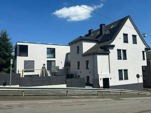Außenansicht - 2 Zimmer Etagenwohnung zur Miete in Siegen