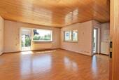 Großer Wohnbereich mit Zugang zum Garten - Bungalow mit 111,00 m² in Bad Honnef zum Kaufen
