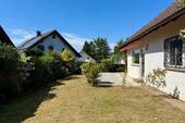 Überdachte Terrasse und ein schöner Garten - 