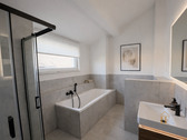 Badezimmer OG visualisiert - 