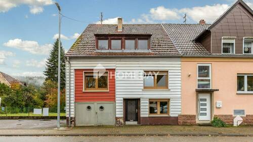 Außenansicht 1 - Einfamilienhaus mit viel Potenzial - Ihr Handwerkertraum zur Selbstverwirklichung