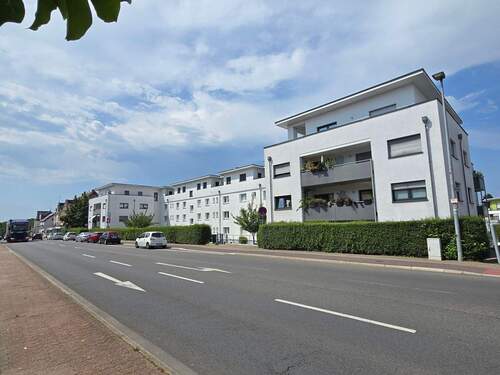 Gebäude Außenansicht - Moderne 3 Zimmer Wohnung - 690,00 EUR Kaltmiete, ca.  76,30 m² Wohnfläche