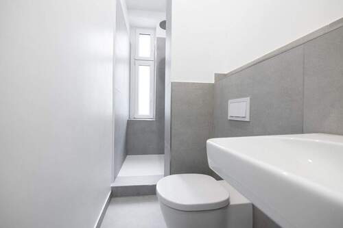 Bad - 1 Zimmer Etagenwohnung in Berlin