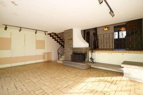 Wohnzimmer - 5 Zimmer Reihenmittelhaus zum Kaufen in Dormagen / Hackenbroich