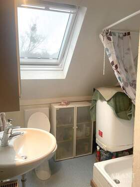 Duschbad - Etagenwohnung mit 74,00 m&sup2; in Ludwigsburg zum Kaufen