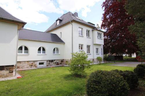 IMG_0212.JPG - 3-Raumwohnung mit Terrasse im Souterrain! STP!