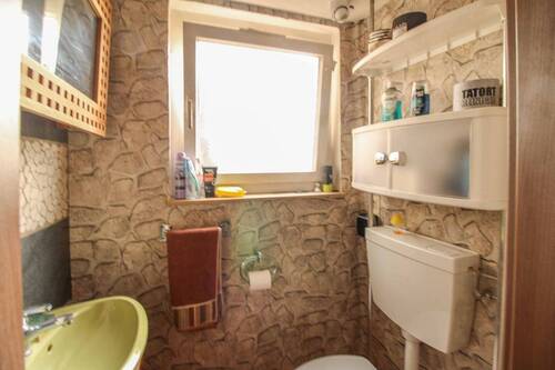 WC - Einfamilienhaus mit 143,20 m&sup2; in Delligsen zum Kaufen
