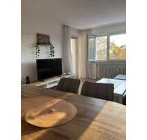 Stilvolle 3,5-Zimmer-Wohnung mit Südbalkon - frisch renoviert und mit neuer, moderner Einbauküche - Sindelfingen Ost