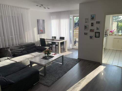 Wohn-/Esszimmer - 3 Zimmer Etagenwohnung zum Kaufen in Mönchengladbach-Wickrath