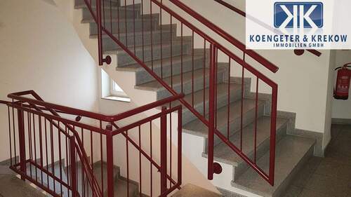 Treppenhaus - 2 Zimmer Etagenwohnung zur Miete in Markranstädt