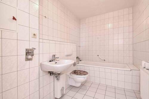 Bad - Etagenwohnung mit 47,60 m&sup2; in Markranstädt zur Miete