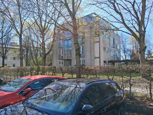 Außenansicht 1 - 2-Zimmer Dachgeschoßwohnung mit Terrasse im Zentrum