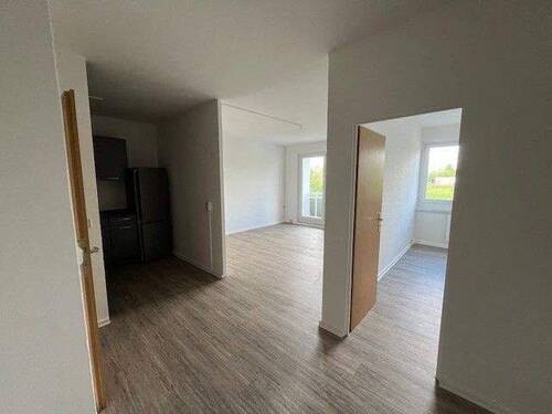 Flur.jpg - 3 Zimmer Etagenwohnung zur Miete in Zwickau