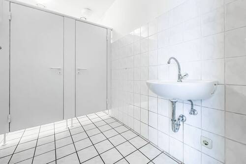 WC - 