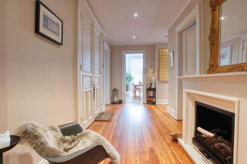 Diele - 4 Zimmer Etagenwohnung zum Kaufen in Hamburg