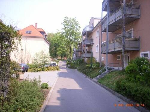 Hinten - 3 Zimmer Etagenwohnung zur Miete in Altenburg