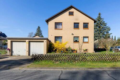 Außenansicht - 6 Zimmer Mehrfamilienhaus, Wohnhaus zum Kaufen in Bienenbüttel