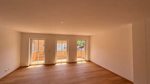 Bild 2 - 4 Zimmer Etagenwohnung zum Kaufen in Schönau am Königssee