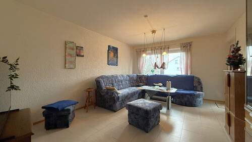 Wohnzimmer - Etagenwohnung mit 68,00 m&sup2; in Singen zum Kaufen