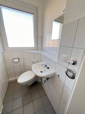 Gäste-WC - Etagenwohnung mit 72,00 m&sup2; in Bürgstadt zur Miete