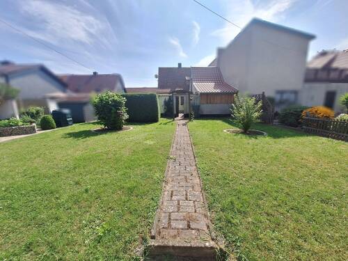 Gepflegter Garetn - 5 Zimmer Doppelhaushälfte zum Kaufen in Mühlhausen