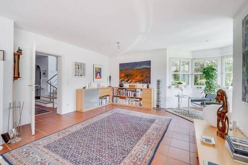 Wohnzimmer - 5 Zimmer Einfamilienhaus in Oberhaching