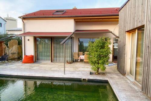 Bild 1 - Urlaub Zuhause! Neuw. exkl. EFH mit Naturpool, gr. DT und vielen Extras
