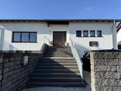 Bild 2 - 4 Zimmer Bungalow zum Kaufen in Merzig