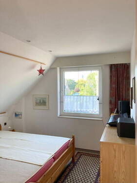 Hauptwohnung Schlafzimmer 1 - 