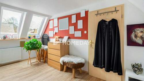 1. OG Schlafzimmer 1 - 