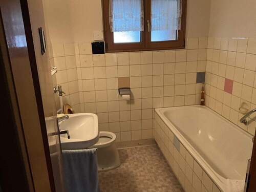 Bad - Einfamilienhaus mit 106,00 m&sup2; in Seelbach zum Kaufen